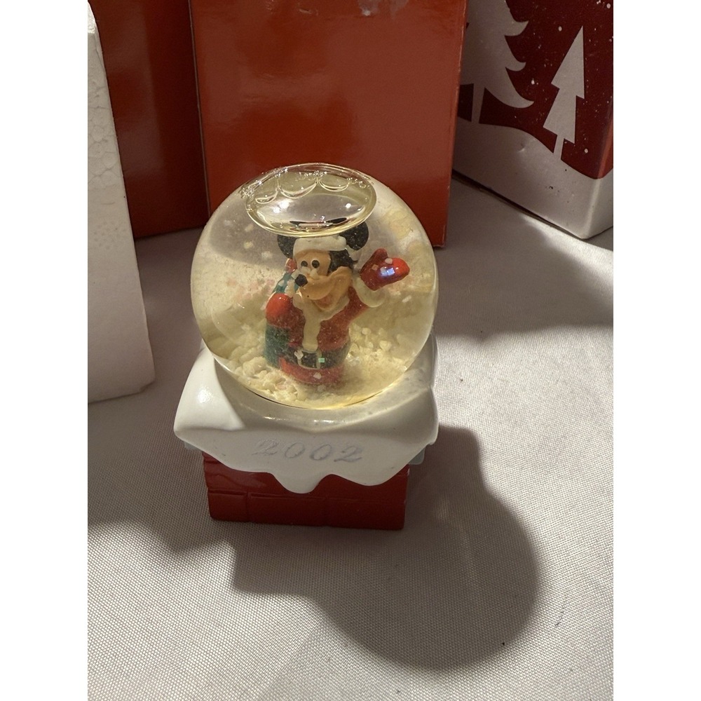 Lot of 12 Mixed Christmas Ornaments Decor Hallmark Disney Peanuts Midwest - Picture 11 of 14